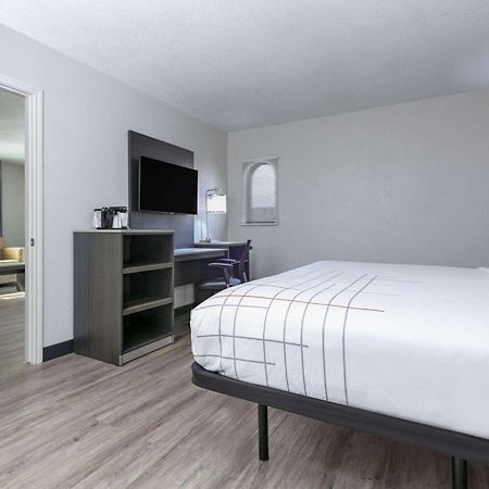 La Quinta Inn By Wyndham Dallas Uptown Buitenkant foto
