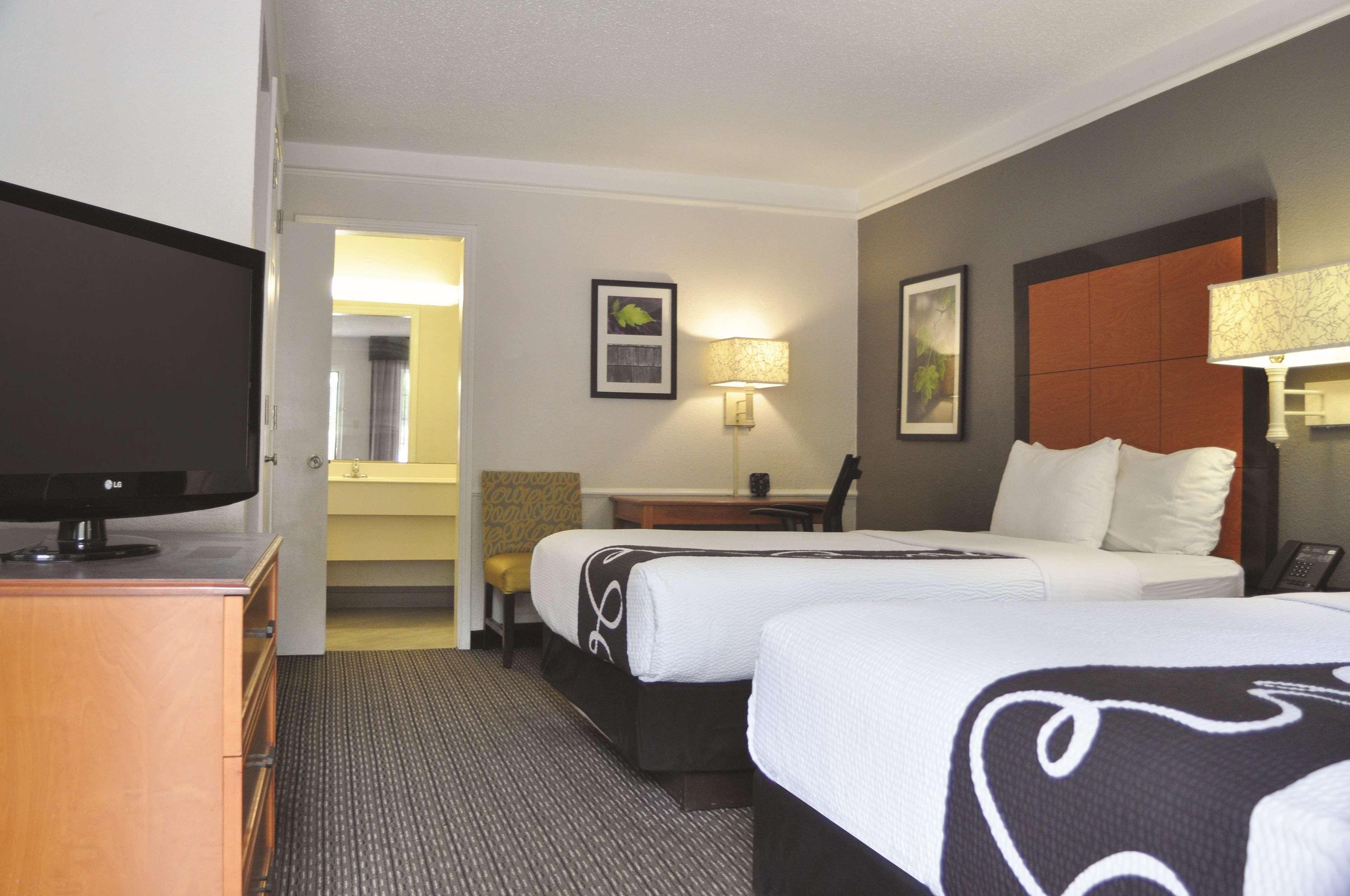La Quinta Inn By Wyndham Dallas Uptown Buitenkant foto