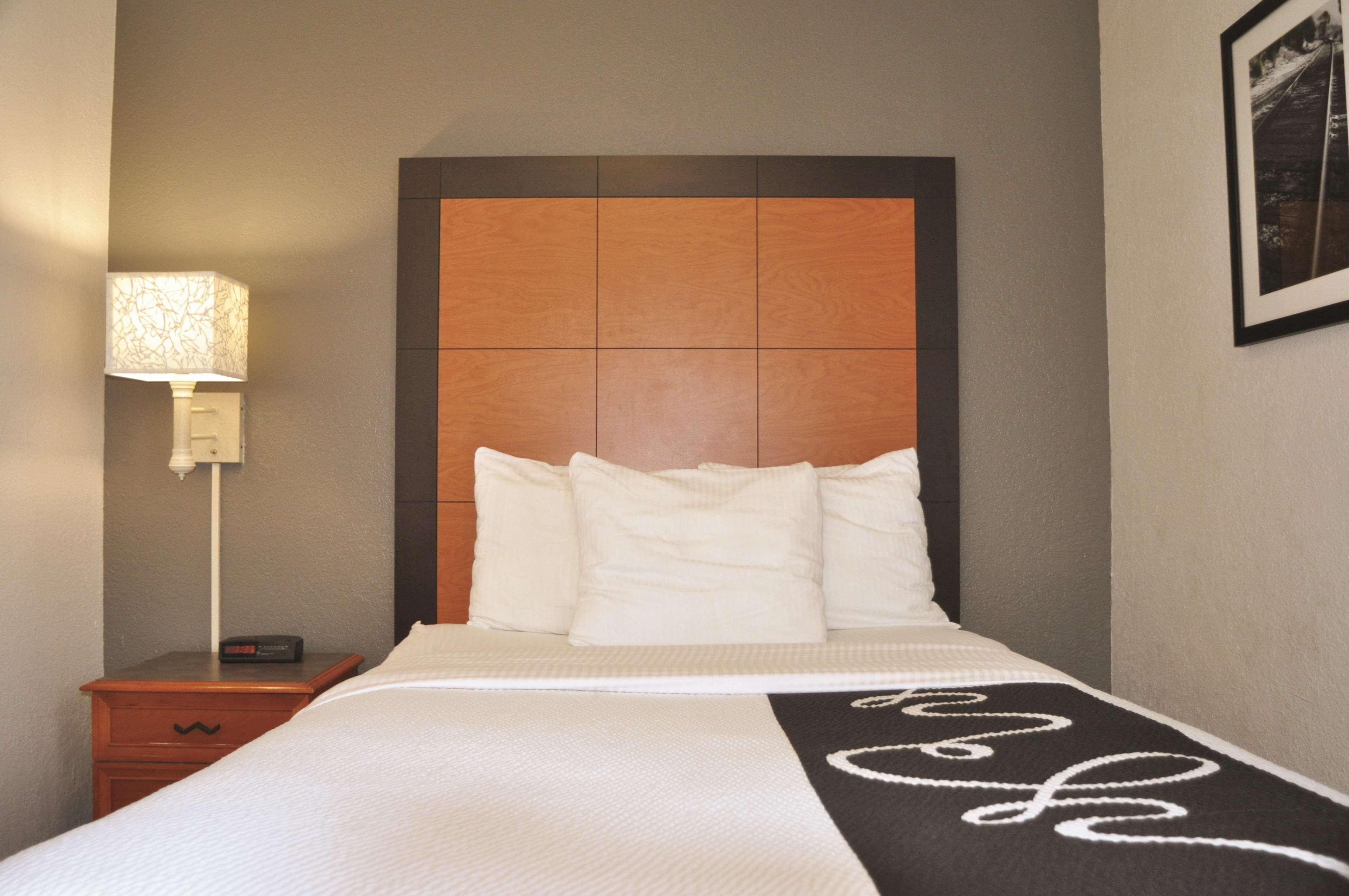 La Quinta Inn By Wyndham Dallas Uptown Buitenkant foto