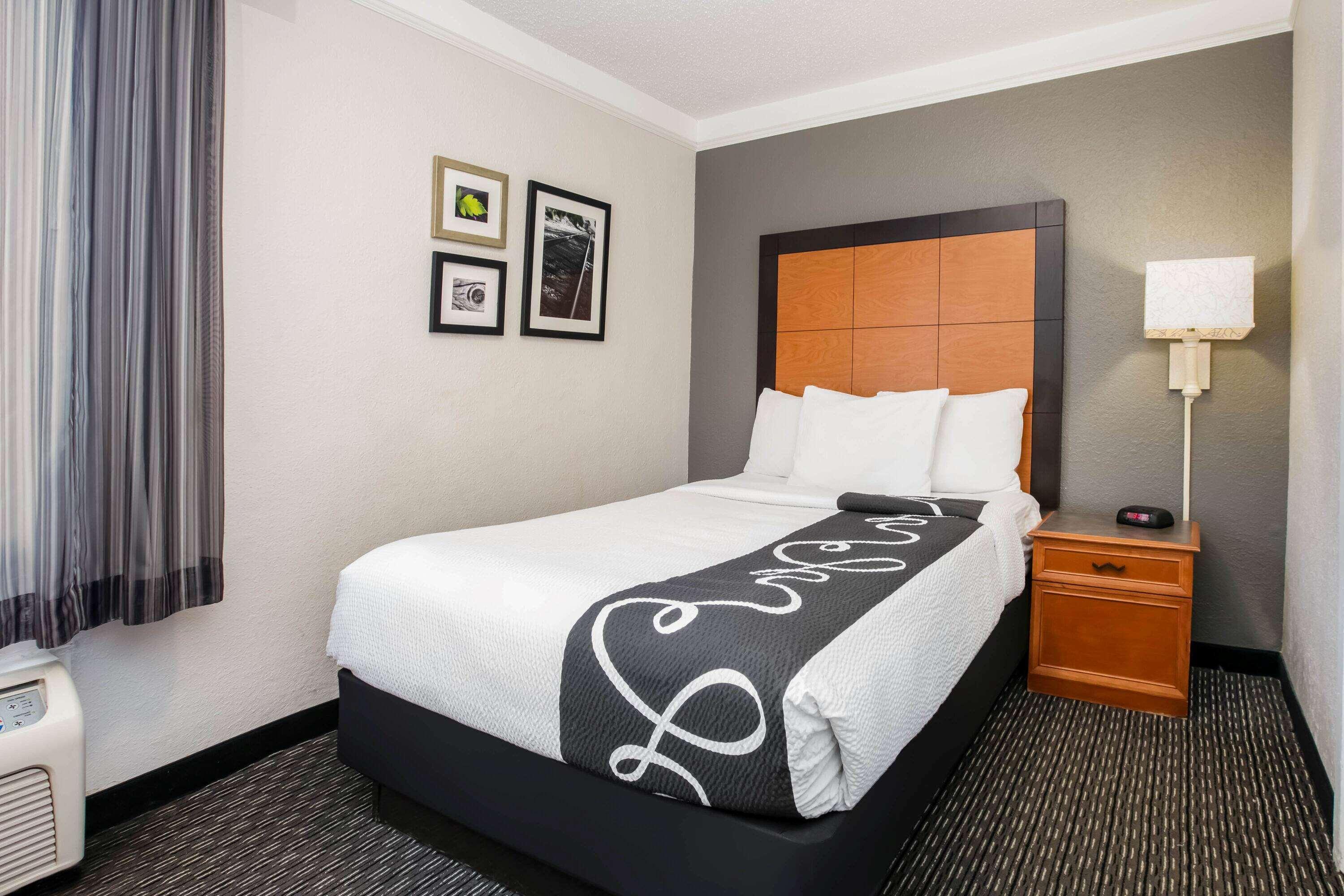 La Quinta Inn By Wyndham Dallas Uptown Buitenkant foto