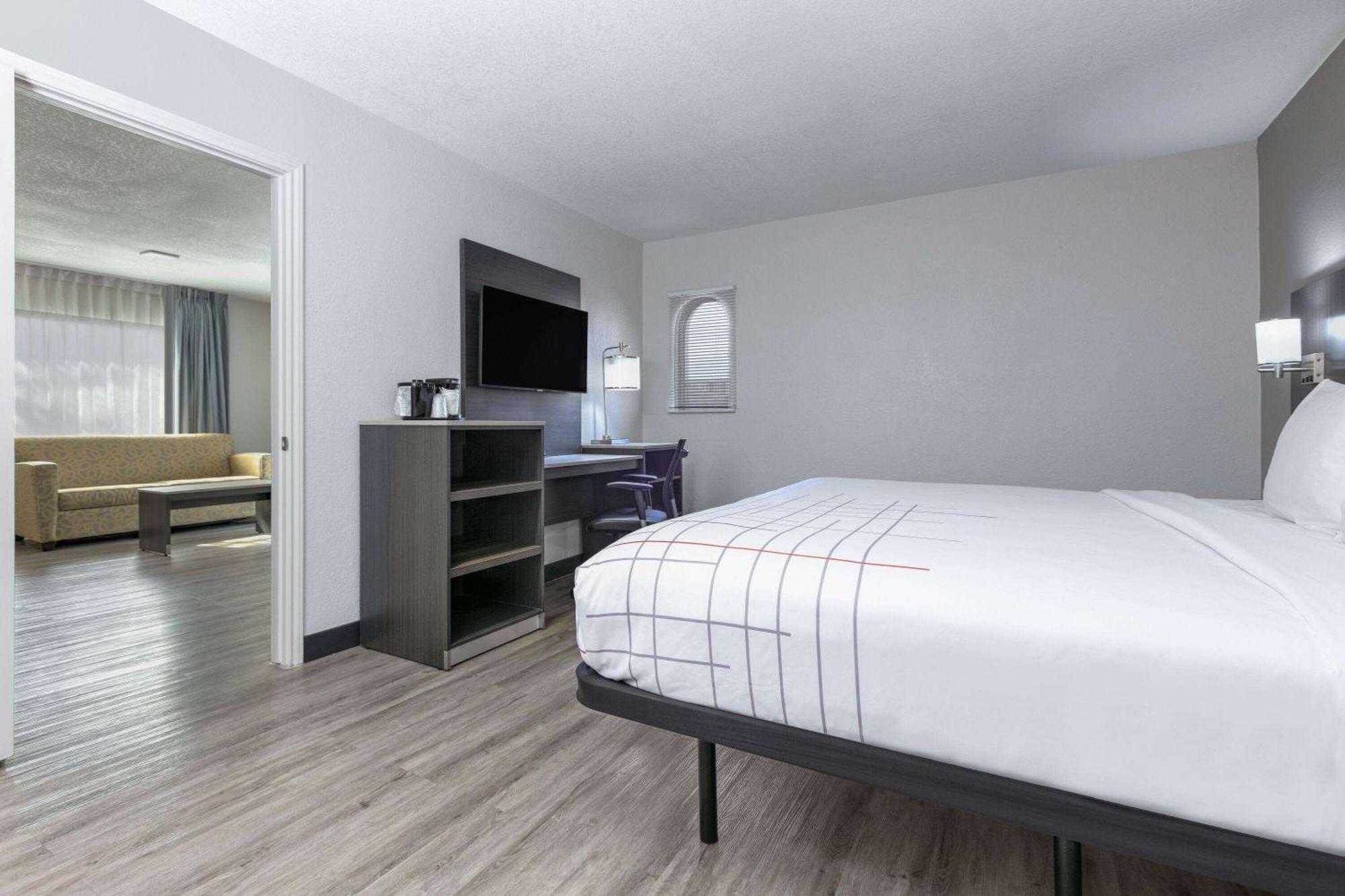 La Quinta Inn By Wyndham Dallas Uptown Buitenkant foto