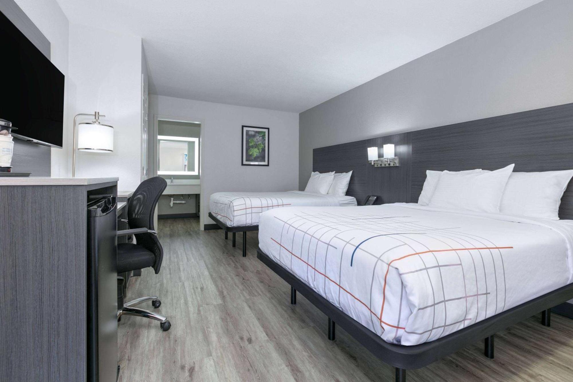 La Quinta Inn By Wyndham Dallas Uptown Buitenkant foto