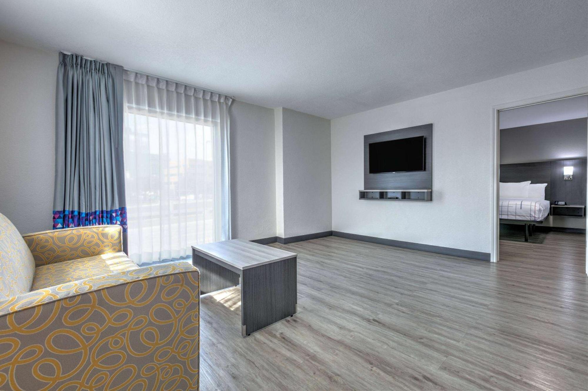 La Quinta Inn By Wyndham Dallas Uptown Buitenkant foto