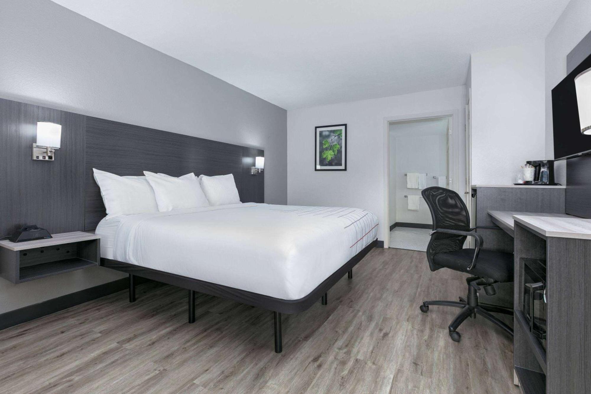 La Quinta Inn By Wyndham Dallas Uptown Buitenkant foto