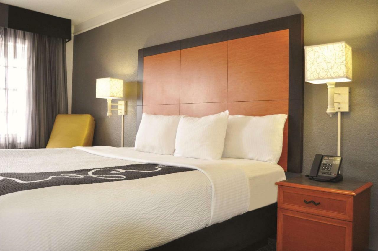 La Quinta Inn By Wyndham Dallas Uptown Buitenkant foto